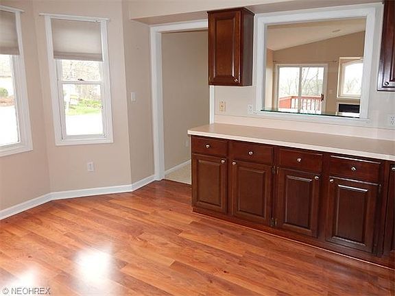 3rd image of 3853 Retreat Dr