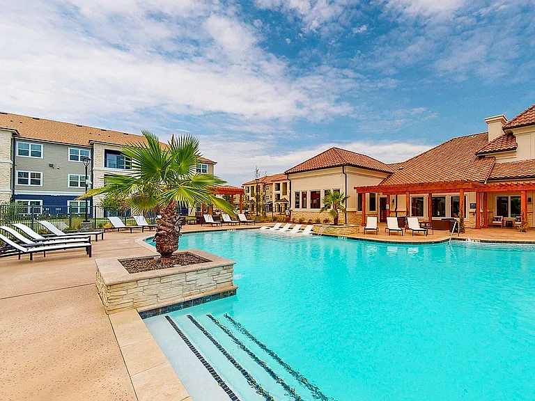 99 at Southwinds Pool