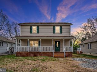 204 5th St, Colonial Beach, VA 22443