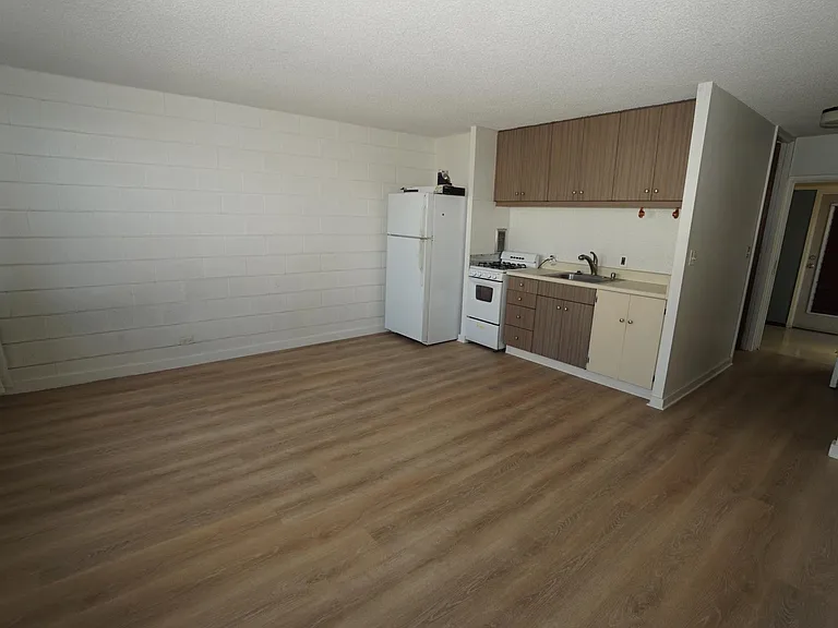 1550 Wilder Ave #B201 — Photo 3