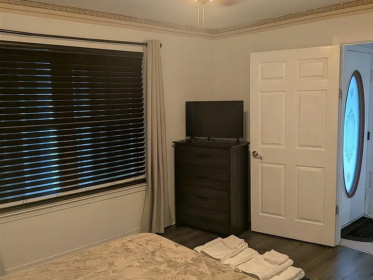 4009 Shorewood Dr — Photo 24
