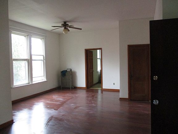 4th image of 9830 S H Ave