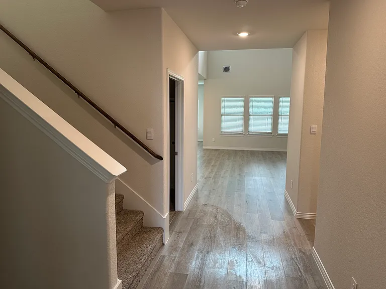 3821 Tracewood Bnd — Photo 4