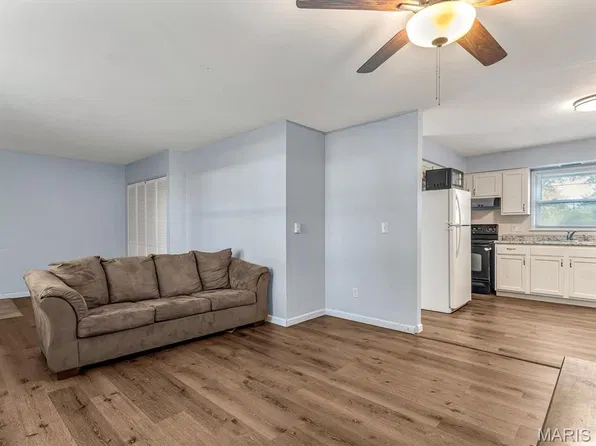 62 Pine Trl, Fairview Heights, IL 62208