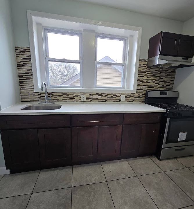 1st image of 132 N Grove St #11A