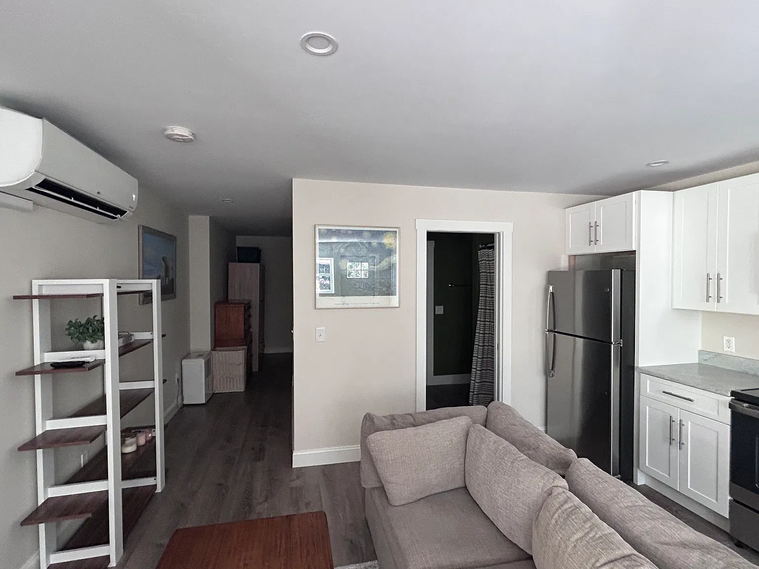 Studio, 575 sqft, $2,100 — Photo 2