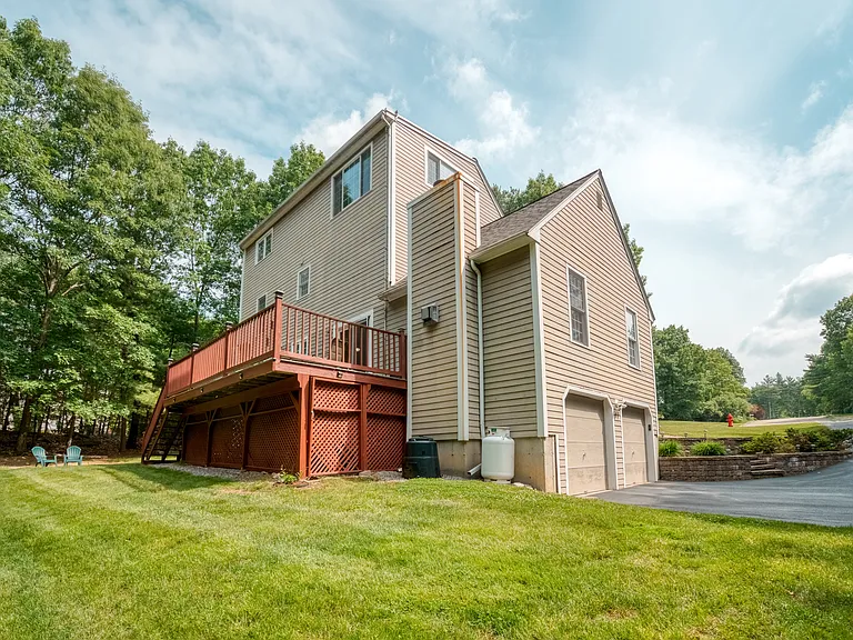 7 Magnolia Dr — Photo 38