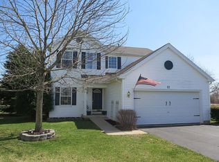 12 Rolling Hills Ct, Lake In The Hills, IL 60156