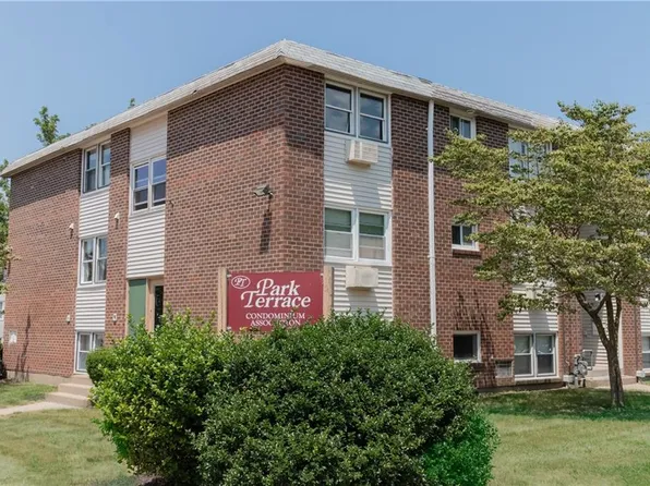 76 Park St #C7, Pawtucket, RI 02860