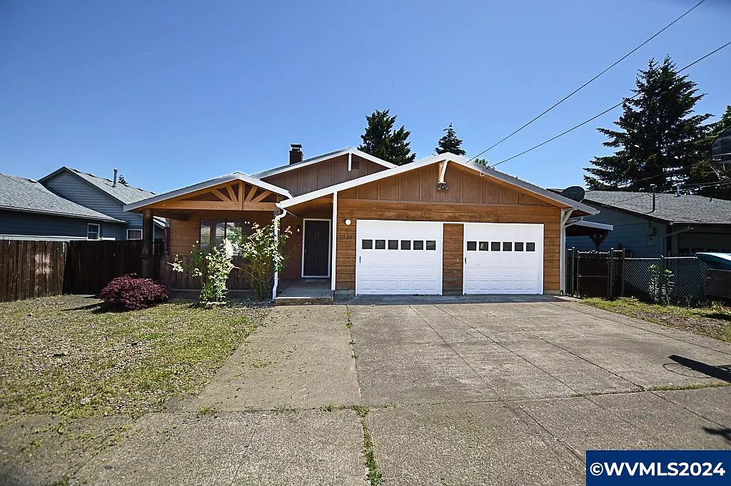 1330 SW Stump St photo 1