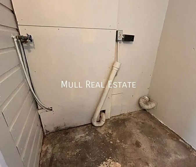 4801 N Willow Ave — Photo 18