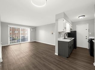 Woodland Court Apartments, Alsip, IL 60803