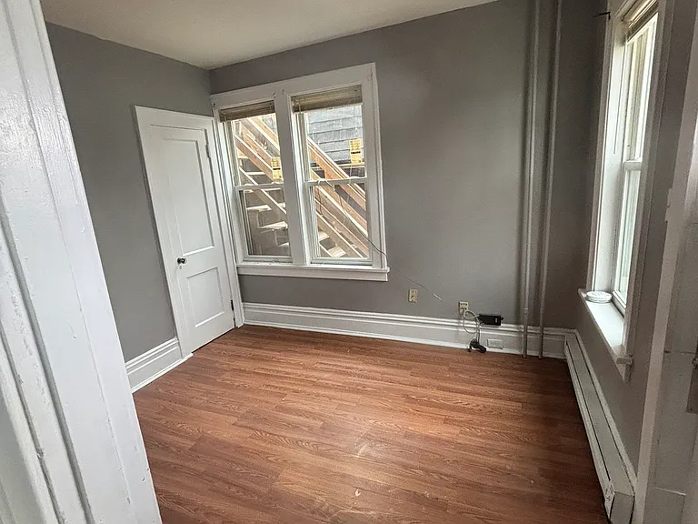 1725 Revere St — Photo 3