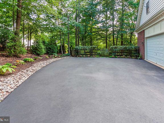 2nd image of 8591 Karen Marie Ct