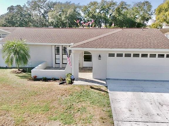 3rd image of 4221 Tall Oak Ln