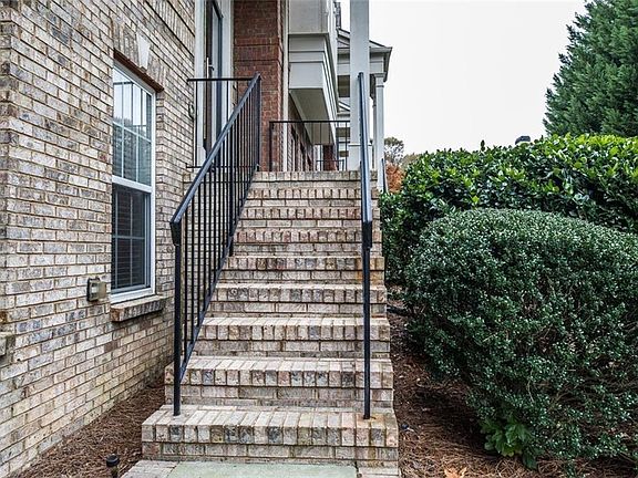 3rd image of 2131 Shoop Ct SE #3