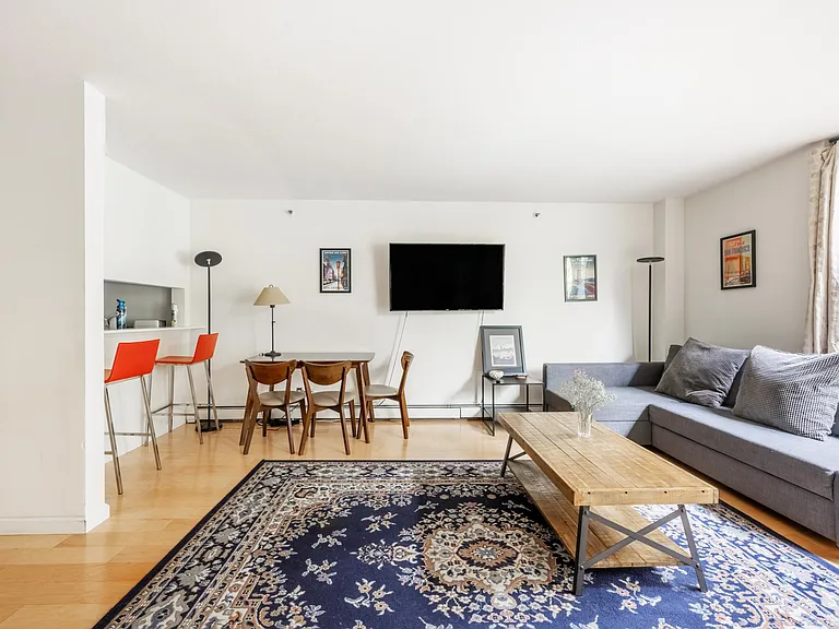 900 Bush St #213 — Photo 2