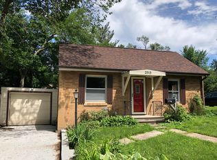 2515 38th St, Des Moines, IA 50310