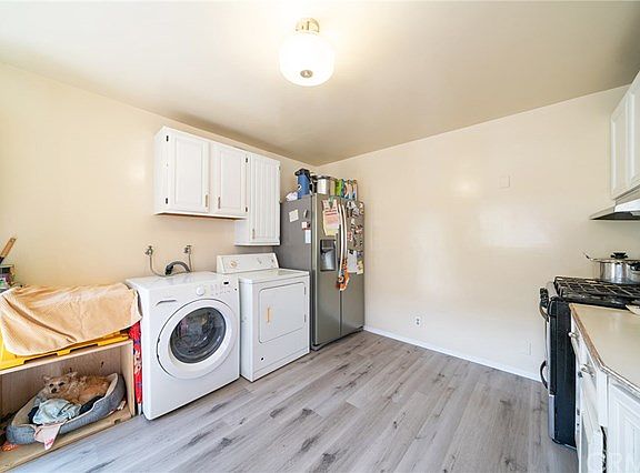 5th image of 2164 W 29th Pl
