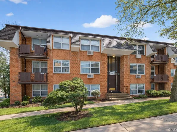 81 Kearsing Parkway #A, Monsey, NY 10952