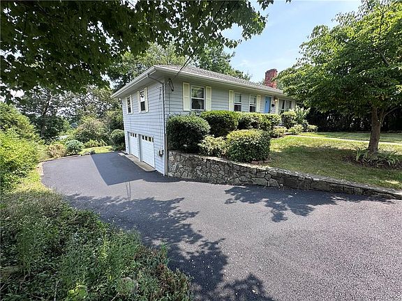 4th image of 8 Browne Hill Ct