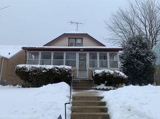 3686 S Iowa Ave, Saint Francis, WI 53235