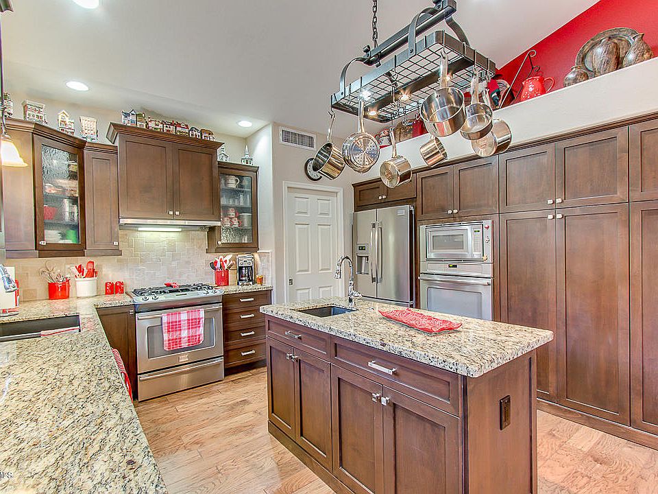 1st image of 24604 S Lakeway Cir SE