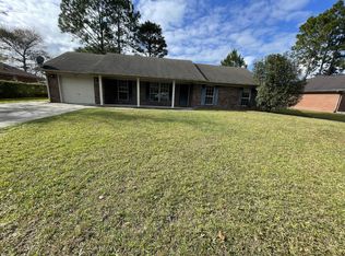 2125 Walberg Dr, Hinesville, GA 31313