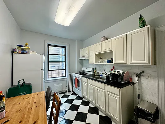 Rented by Corcoran | media 19