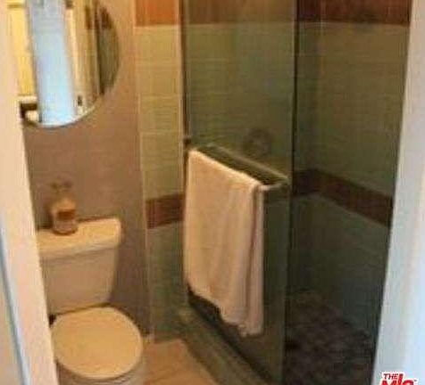 3rd image of 2225 N Beachwood Dr APT 203