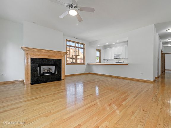 5th image of 2336 W Palmer St #2