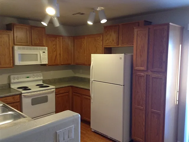 11611 W Retheford Rd — Photo 2