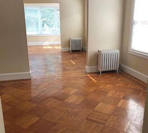 2nd image of 10810 Metropolitan Ave #2