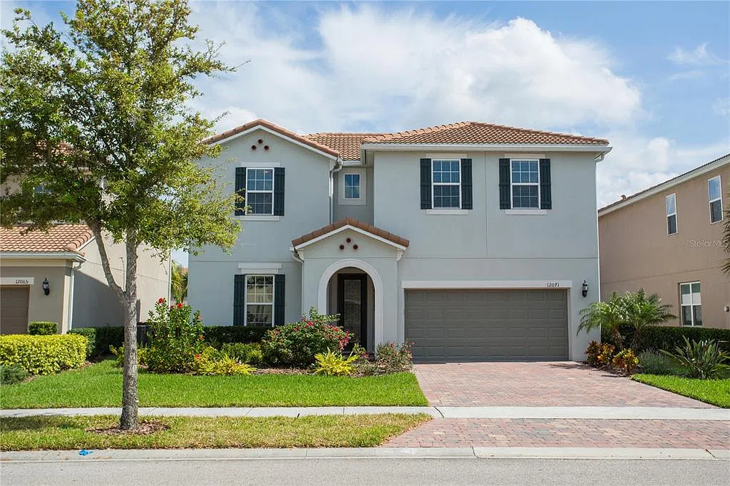 4 bed, 3.5 bath, 3005 sqft, $3,750 — Photo 1