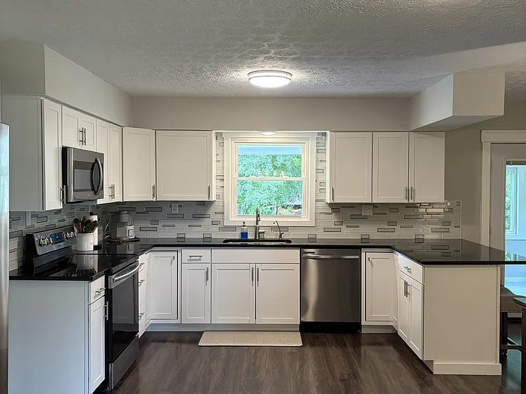 1025 Spring Valley Alpha Rd — Photo 8