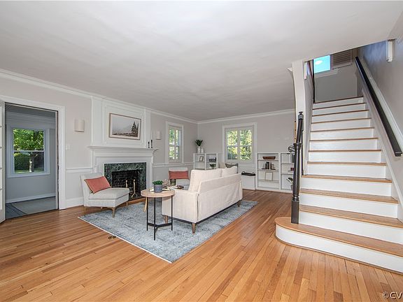 3rd image of 4307 Newport Dr