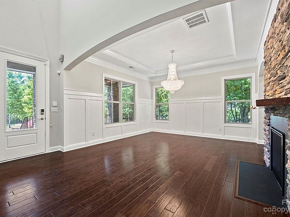 5th image of 16140 Calverie Ct