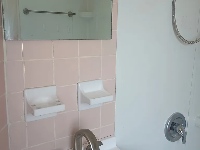 2345 Mount Carmel Ave #2 — Photo 9