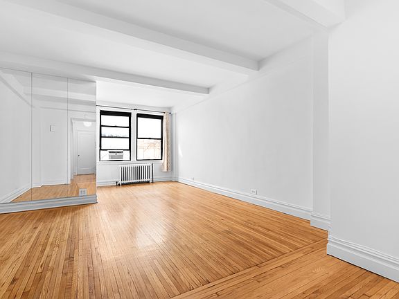 3rd image of 457 W 57th St #304