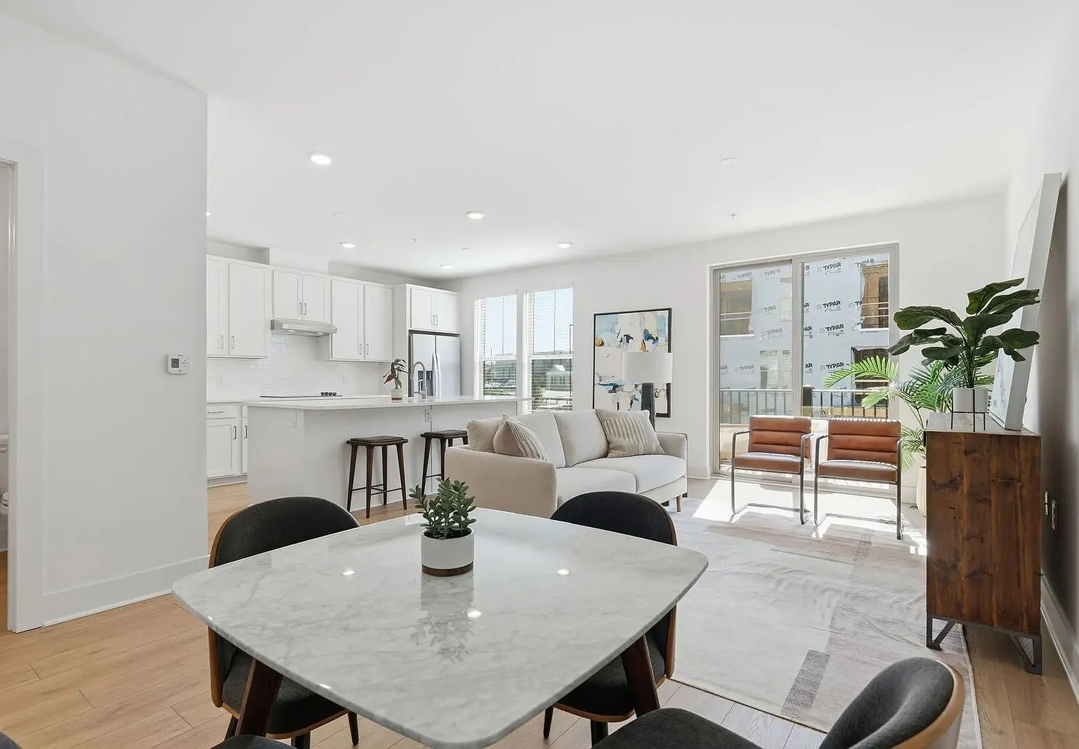 2 bed, 2.5 bath, 1563 sqft, $2,325 — Photo 2