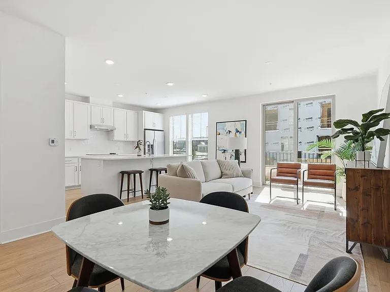 6912 Cosby Village Ter — Photo 2
