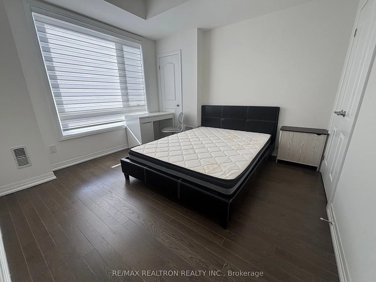 1 bed, $1,300 — Photo 3