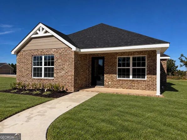 123 Parker Pl, Lyons, GA 30436