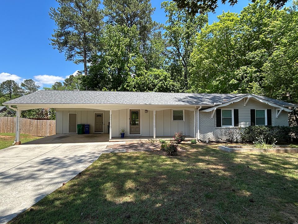 1st image of 2228 Meadowvale Dr NE