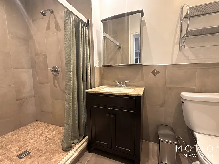 45 Tiemann Pl #5E — Photo 4