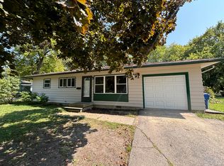 1200 Vienna Blvd, Dekalb, IL 60115