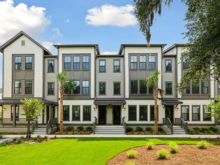 Fenland Townhomes — Photo 41