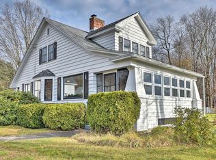 14 Pleasant St, Hinsdale, NH 03451