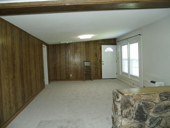 3rd image of 1133 Lipowitz Ave
