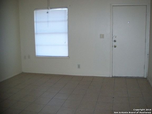5th image of 5966 Castle Hunt Dr